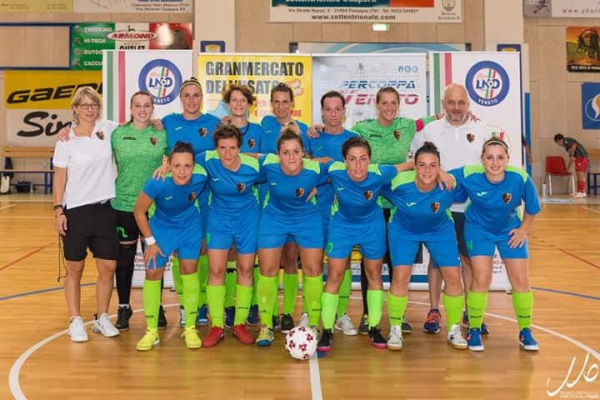 La sqadra del Femminile VIP C5 - Tombolo Serie A2 FEM - Gir. A